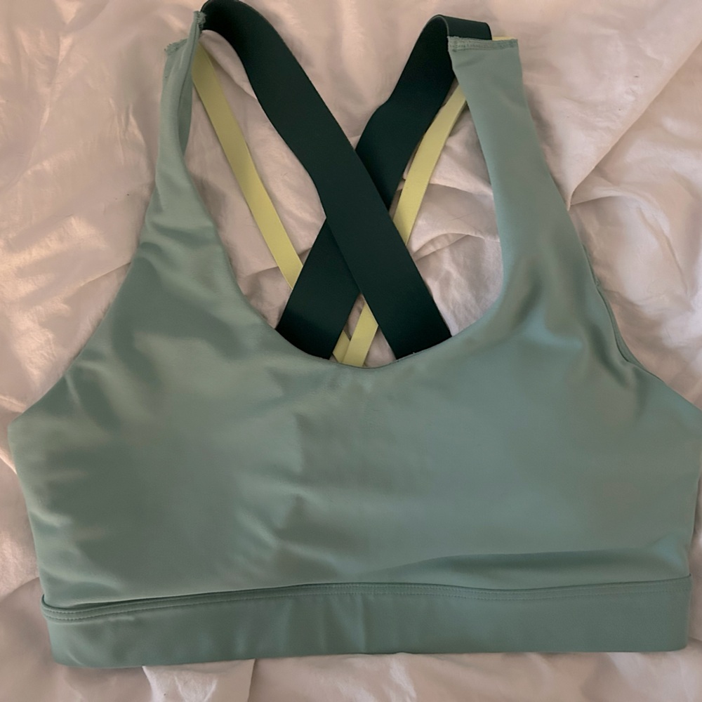 BOGO buy one get one item •• Old Navy Cross-Back Sports Bra - Active Powersoft